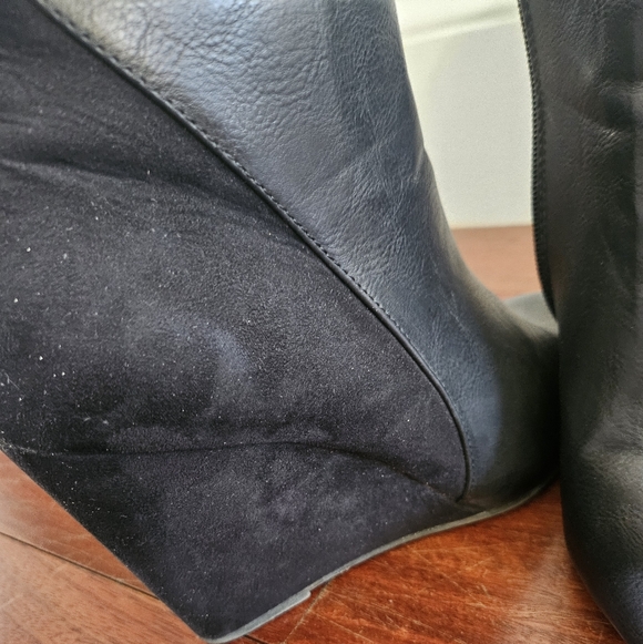 Madden Girl Zumba Black Wedge Ankle Boots Size 8M - Picture 4 of 7